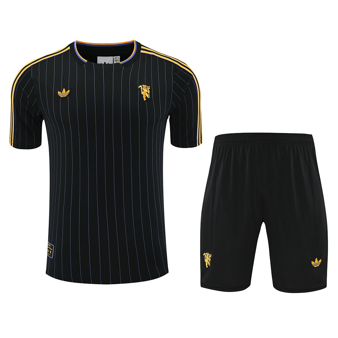 25/26 Manchester United Retro Short Sleeve Training Kit