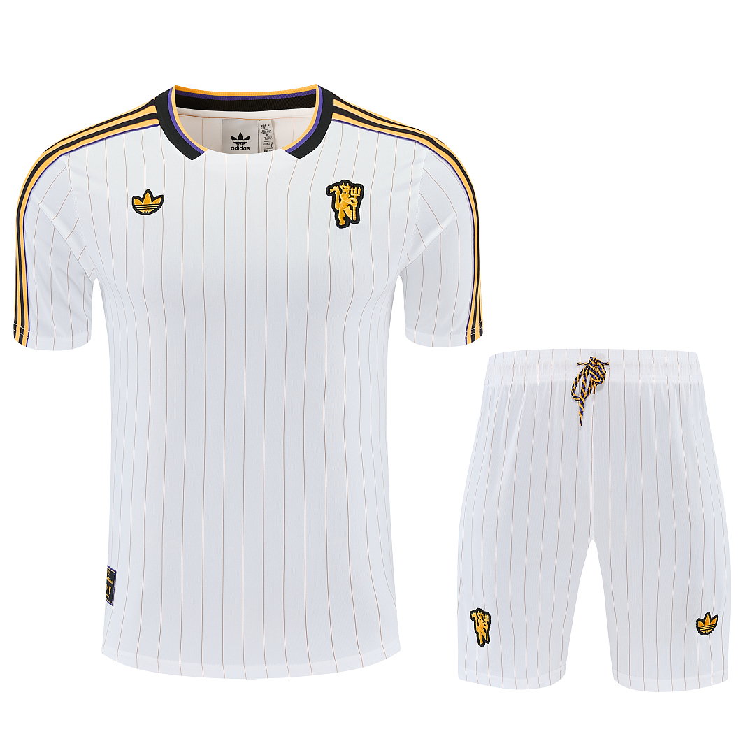 25/26 Manchester United Retro Short Sleeve Training Kit
