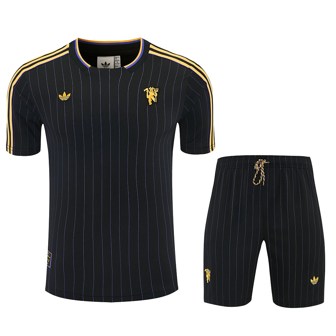 25/26 Manchester United Retro Short Sleeve Training Kit