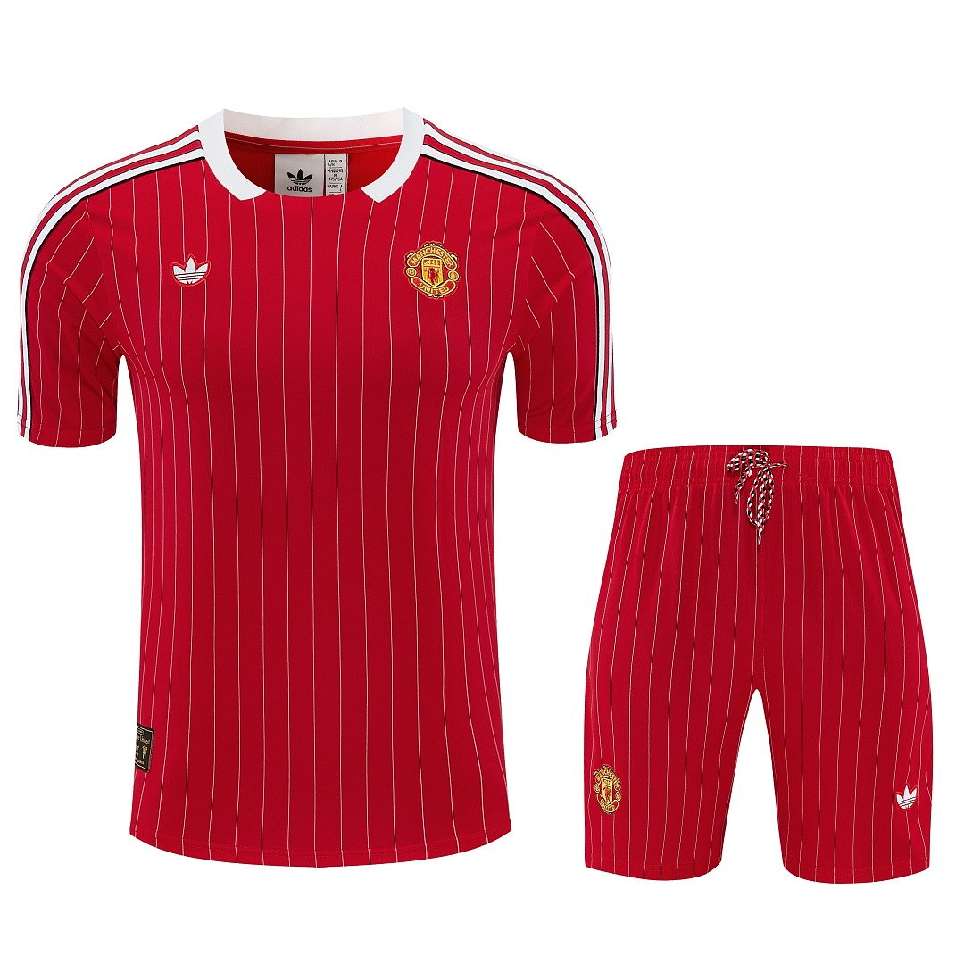 25/26 Manchester United Retro Short Sleeve Training Kit