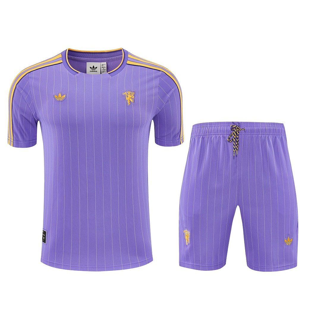 25/26 Manchester United Retro Short Sleeve Training Kit