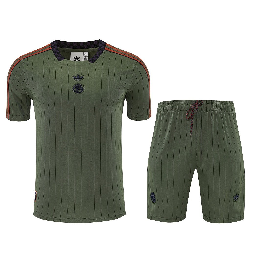 25/26 Bayern Munich Retro Short Sleeve Training Kit