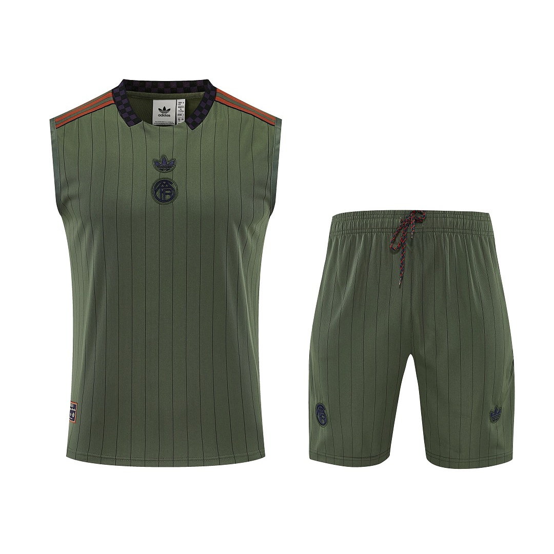 25/26 Bayern Munich Retro Vest Training Kit